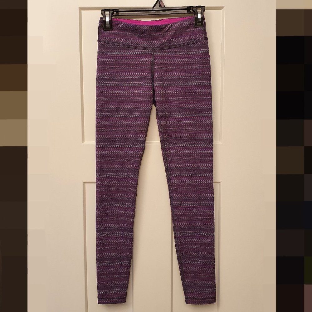 Ivivva patterned leggings